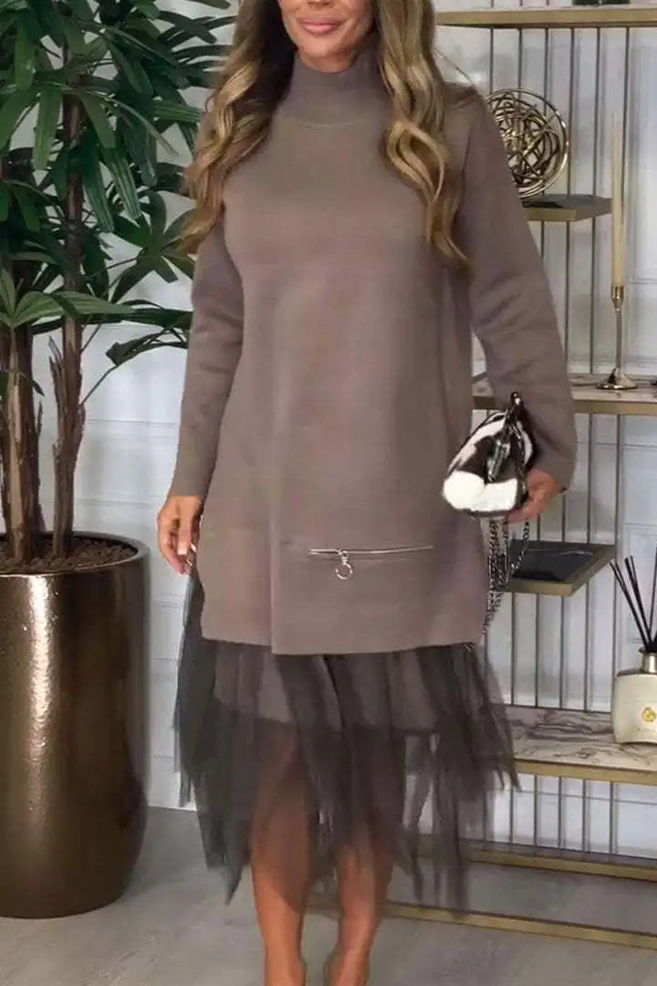Vestido Mariana Com Detalhes Em Tule- Valoriza a feminilidade e traz charme Ășnico ao seu visual.