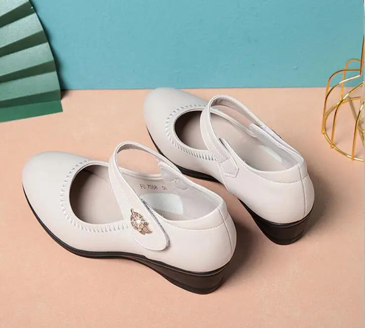 Sandália Ortopédica Feminina - Manuella- Descubra o equilíbrio perfeito entre estilo e conforto