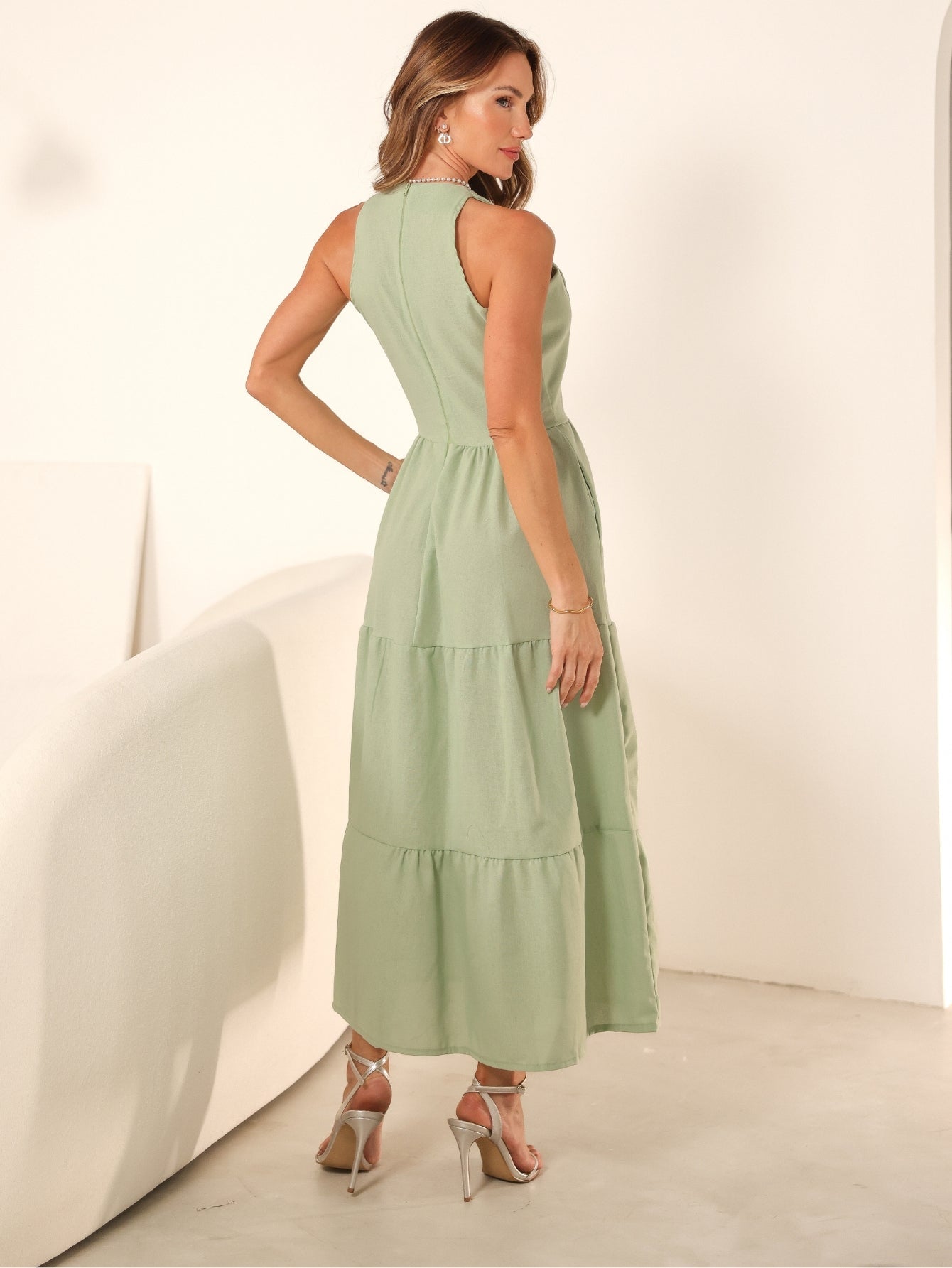 Vestido de Linho Sofia- A Combinação perfeita entre estilo e conforto