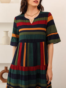Vestido listrado Bianca- Elegância e charme em cada detalhe