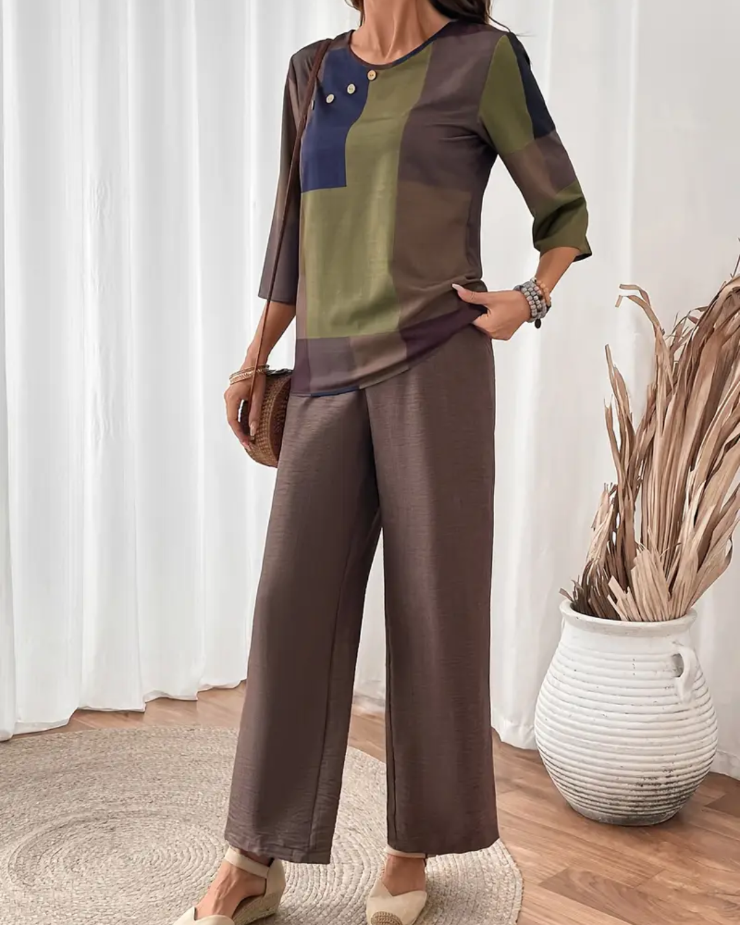 Conjunto em Viscolinho Mel- Fluído e Moderno