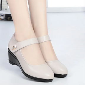 Sandália Ortopédica Feminina - Manuella- Descubra o equilíbrio perfeito entre estilo e conforto