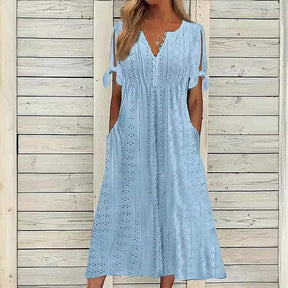 Encante- se com o Vestido de Renda Luísa - Perfeito para dias quentes, encontros especiais ou passeios ao ar livre