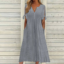 Encante- se com o Vestido de Renda Luísa - Perfeito para dias quentes, encontros especiais ou passeios ao ar livre