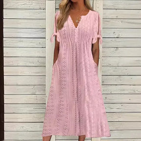 Encante- se com o Vestido de Renda Luísa - Perfeito para dias quentes, encontros especiais ou passeios ao ar livre
