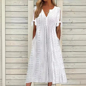 Encante- se com o Vestido de Renda Luísa - Perfeito para dias quentes, encontros especiais ou passeios ao ar livre