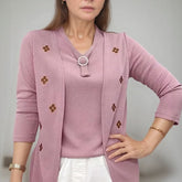 Blusinha Cardigan Luísa com Efeito Sobreposto e Aplique Floral / Elegância para Mulheres de Bom Gosto! Compre 1 e Leve 2
