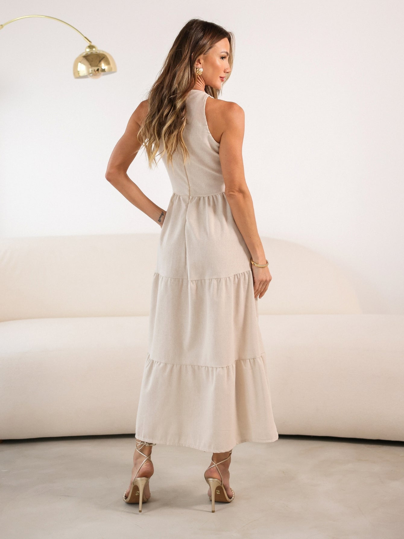 Vestido de Linho Sofia- A Combinação perfeita entre estilo e conforto