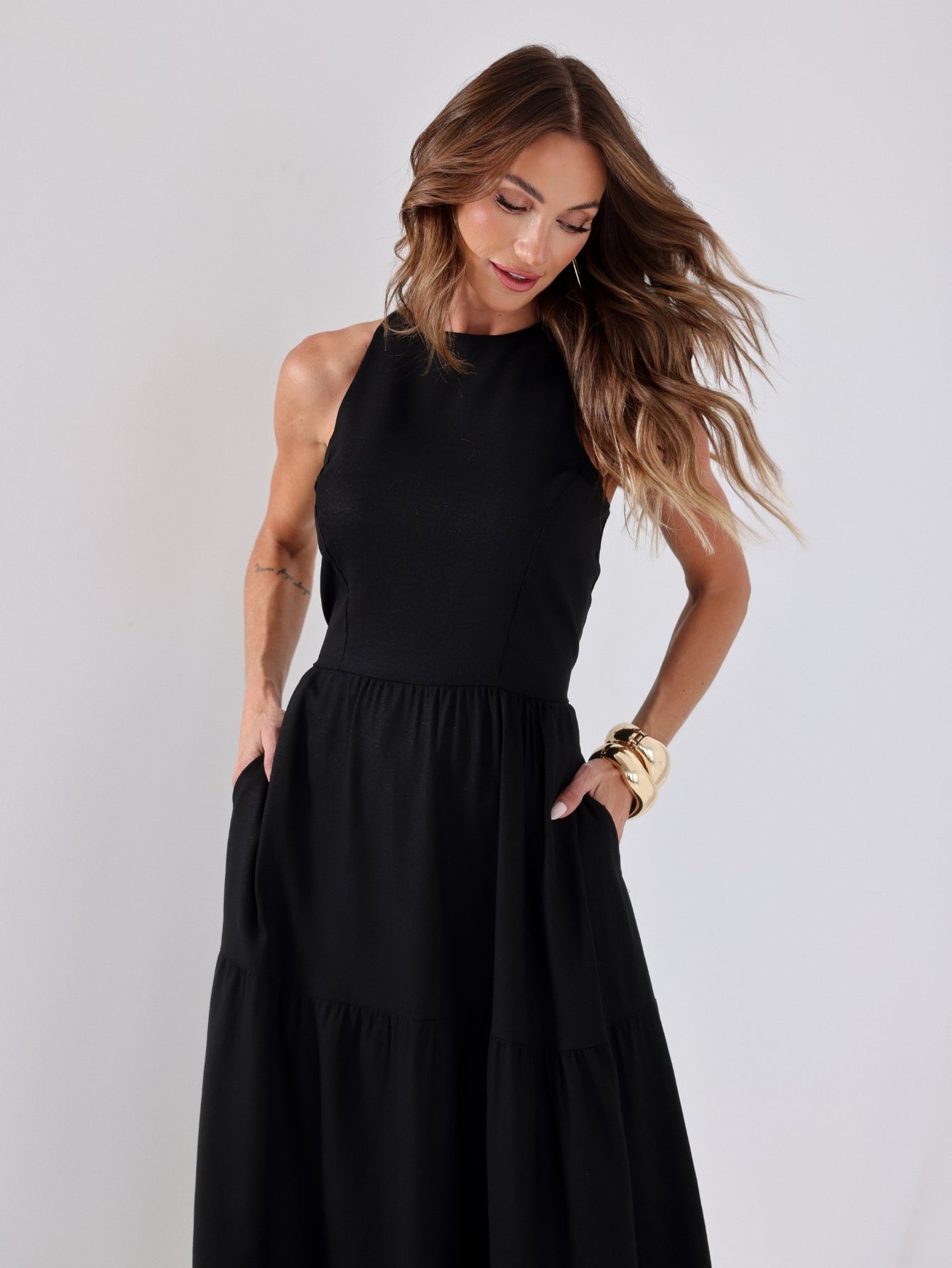 Vestido de Linho Sofia- A Combinação perfeita entre estilo e conforto